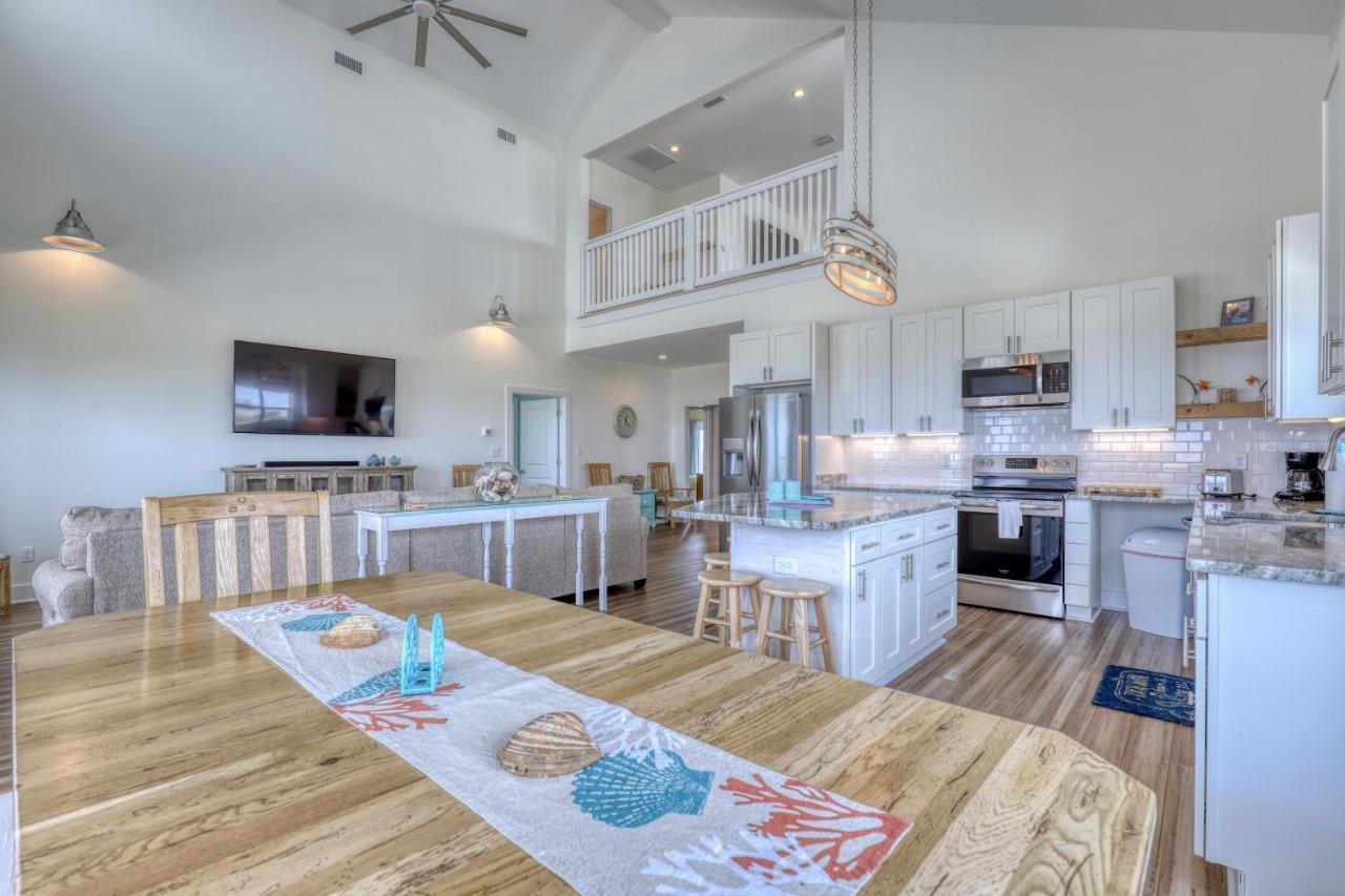 Salty Seahorse - Waterfront! Pet Friendly! Game Room, Pool Table, Beautiful Views - Room For The Whole Family Home ดอฟินไอแลนด์ ภายนอก รูปภาพ